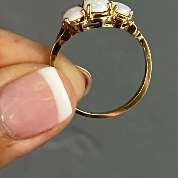 Elegant 14K Yellow Gold Triple Opal Ring - Picture 4 of 16